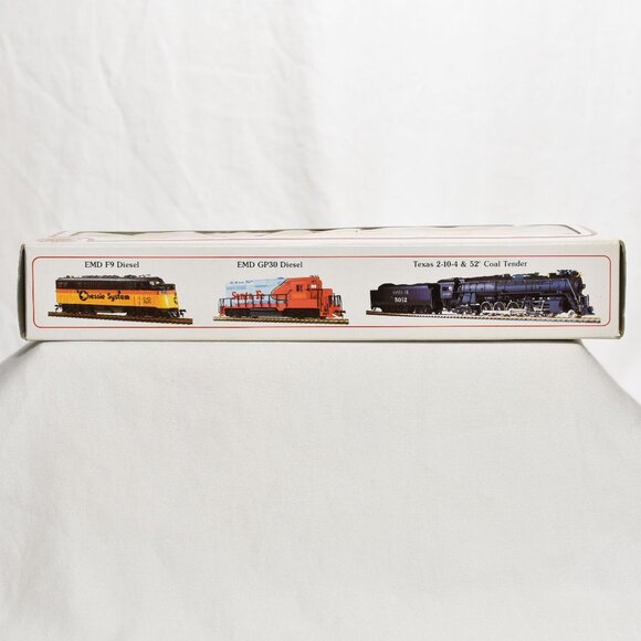 BACHMANN HO Scale Chessie System B&O 11098 Freight Car - Picture 5 of 6